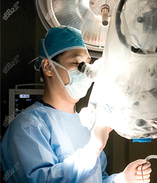 韩国李承哲神经外科腰椎显微椎间盘切除术7万元起风险不大