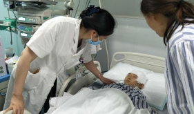 高压氧治疗中心全力协作救治“8.8”九寨沟地震伤员