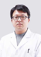 郭  鑫